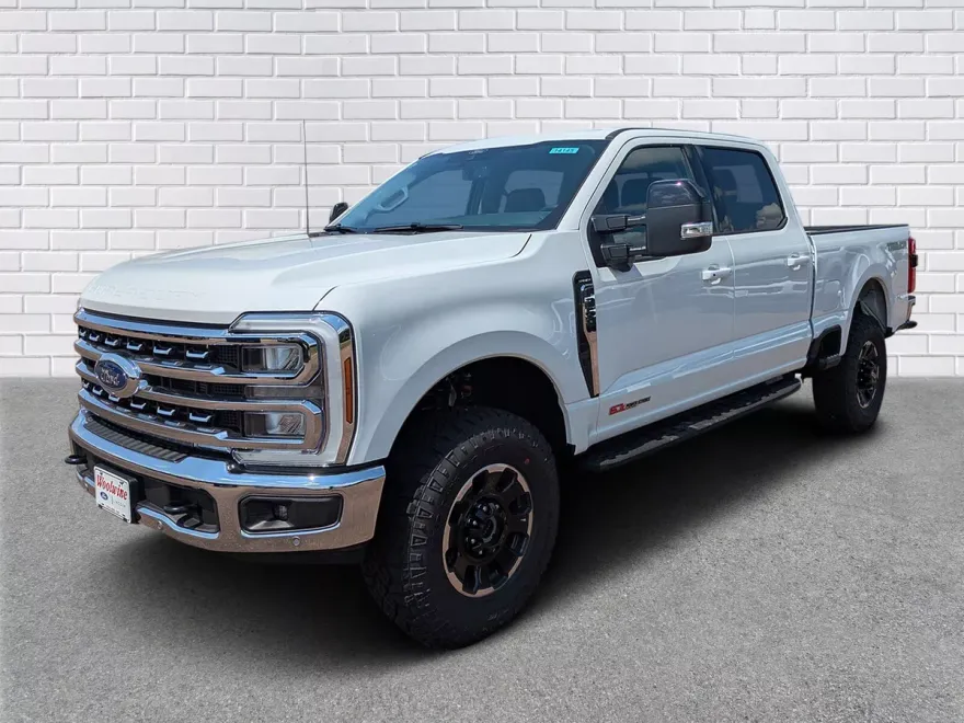 2026 Ford F-250 Lariat photo 1