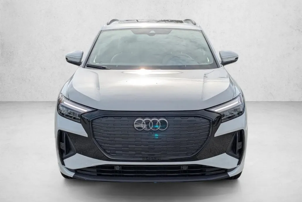 2023 Audi Q4 50 E-tron Premium Plus photo 1