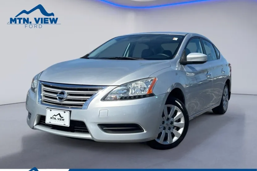 2013 Nissan Sentra SV photo 1