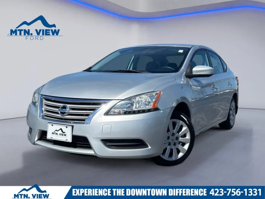 2013 Nissan Sentra SV photo 1