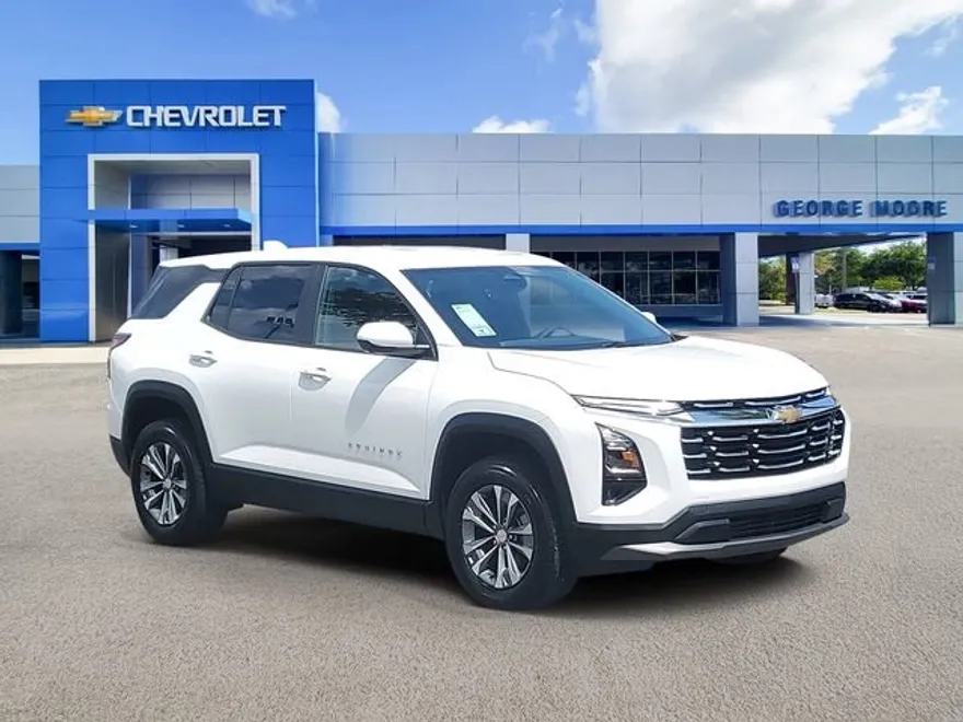 2026 Chevrolet Equinox LT photo 1