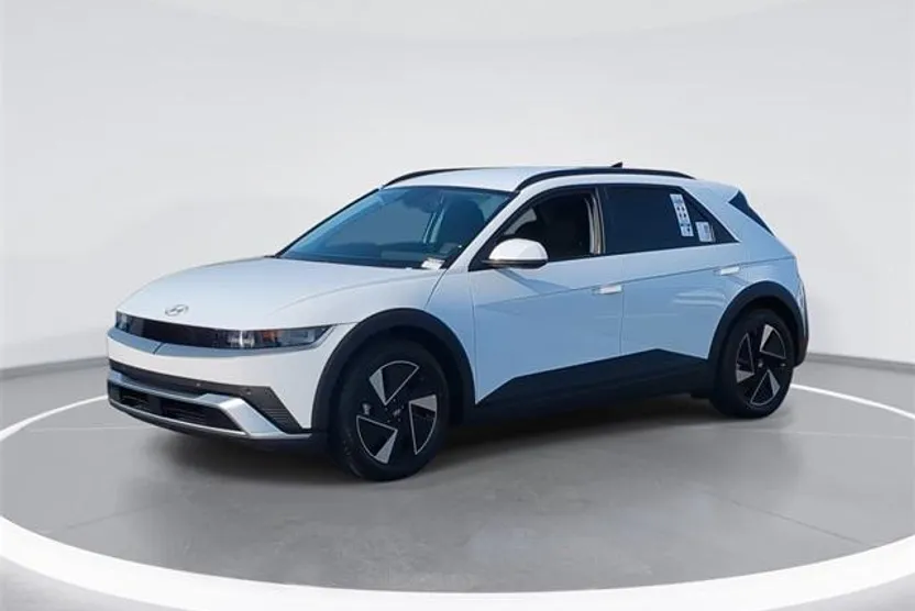 2025 Hyundai Ioniq 5 SEL photo 1