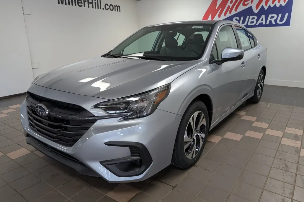 2025 Subaru Legacy Premium photo 1
