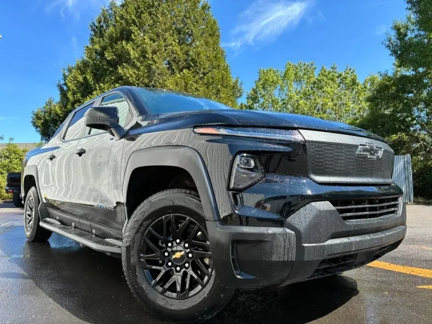 2024 Chevrolet Silverado EV Work Truck photo 1