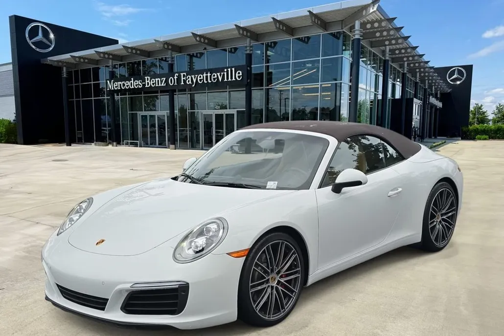 2018 Porsche 911 4S 4 GTS photo 1
