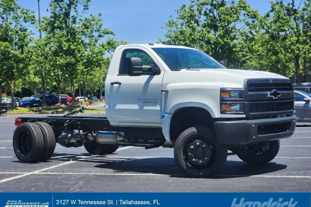 2023 Chevrolet Silverado 4500HD Work Truck photo 1