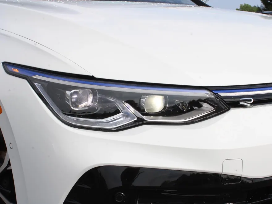 2024 Volkswagen Golf R 4Motion photo 1