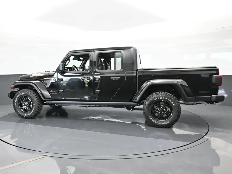 2024 Jeep Gladiator photo 1