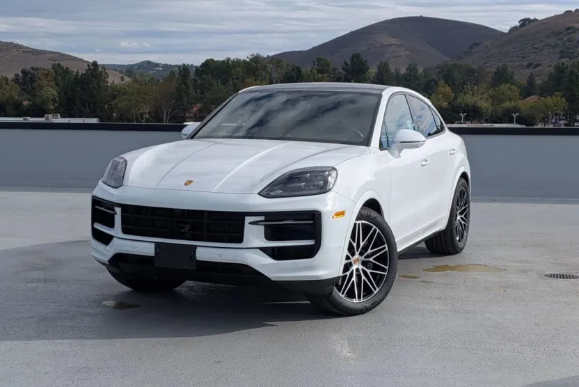 2025 Porsche Cayenne Coupe Base photo 1