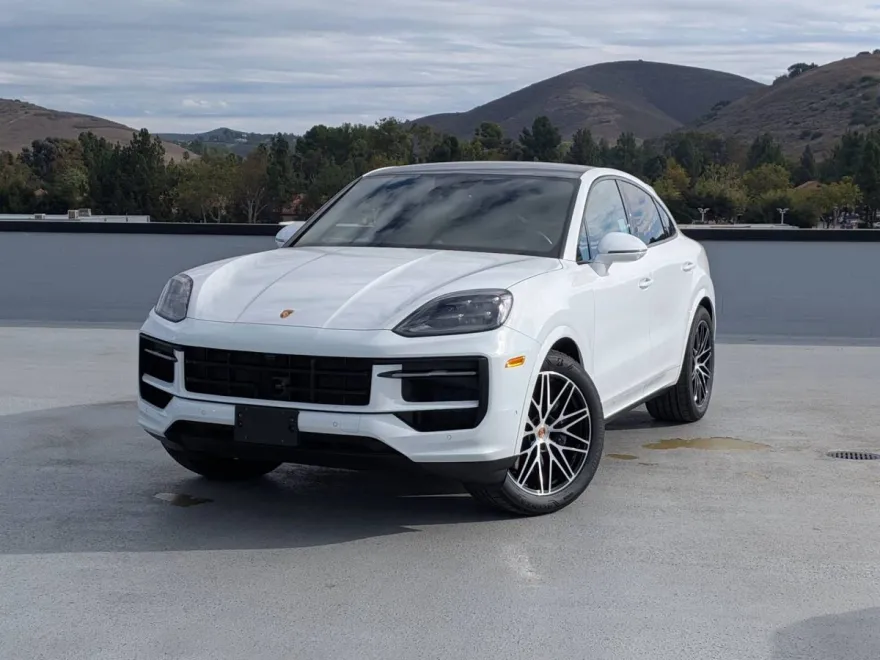 2025 Porsche Cayenne Coupe Base photo 1