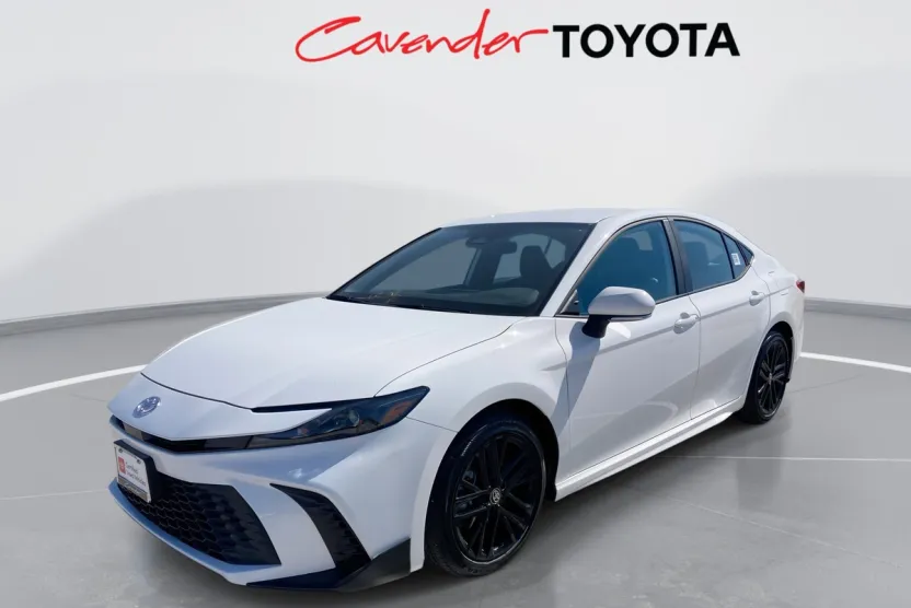 2026 Toyota Camry SE photo 1