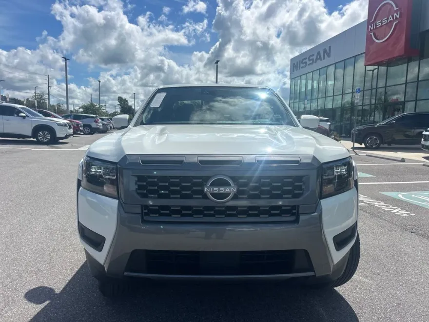 2026 Nissan Frontier SV photo 1