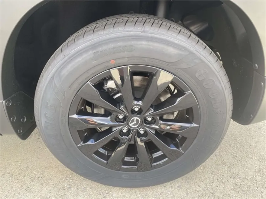 2025 Mazda CX-50 2.5 S Preferred photo 1