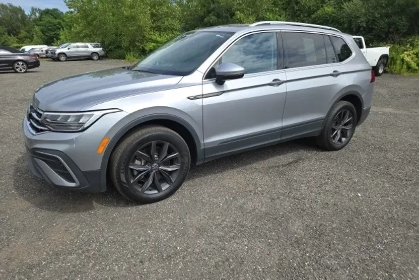 2024 Volkswagen Tiguan SE Wolfsburg Edition photo 1