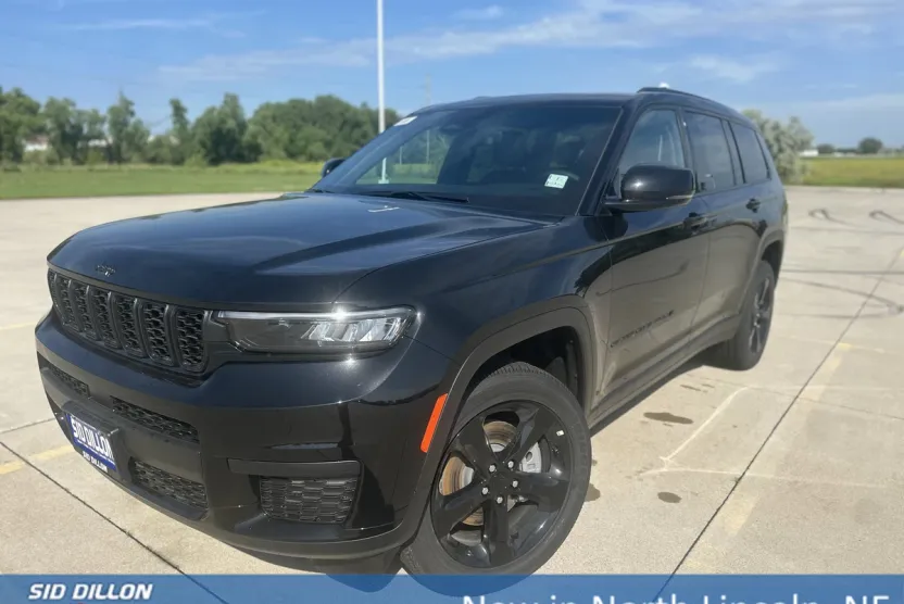 2025 Jeep Grand Cherokee Altitude X photo 1
