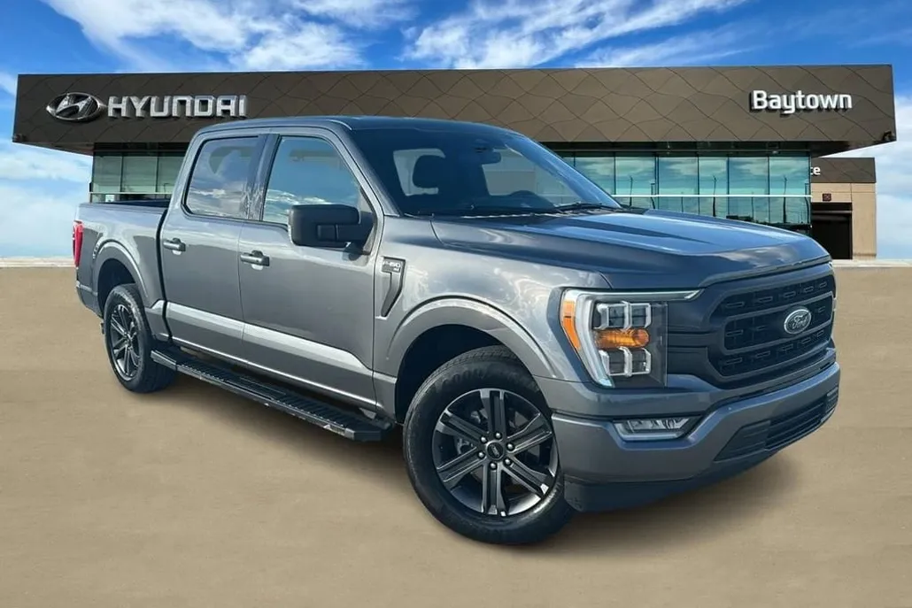 2023 Ford F-150 XLT photo 1