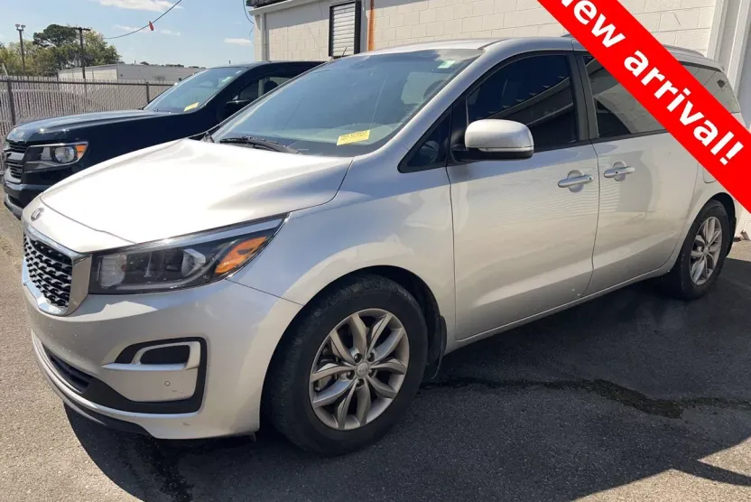 2019 Kia Sedona LX EX photo 1