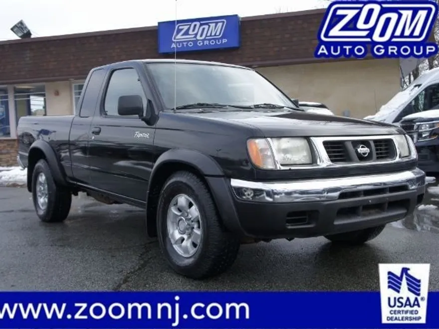 1999 Nissan Frontier King Cab photo 1