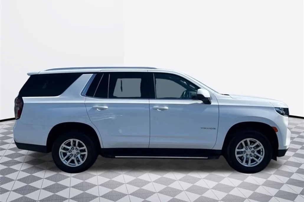 2024 Chevrolet Tahoe LT photo 1
