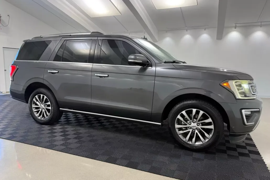 2018 Ford Expedition Limited photo 1