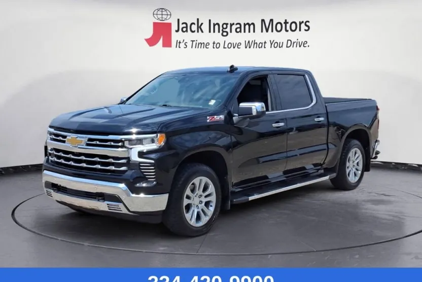 2023 Chevrolet Silverado 1500 LTZ photo 1