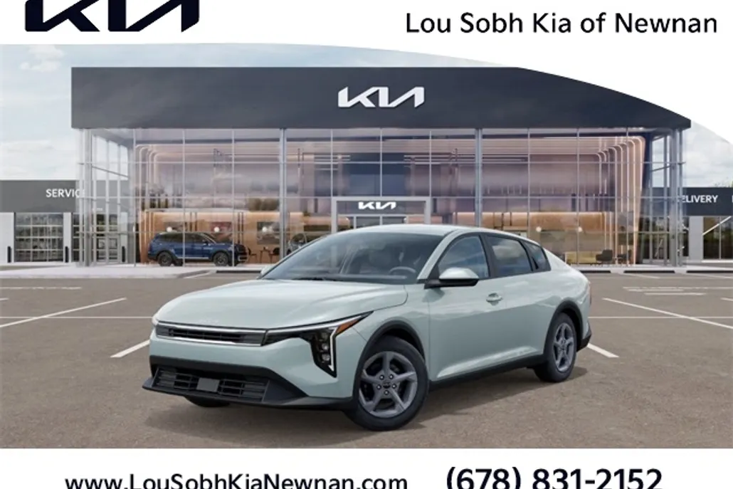 2025 Kia K4 LXS photo 1