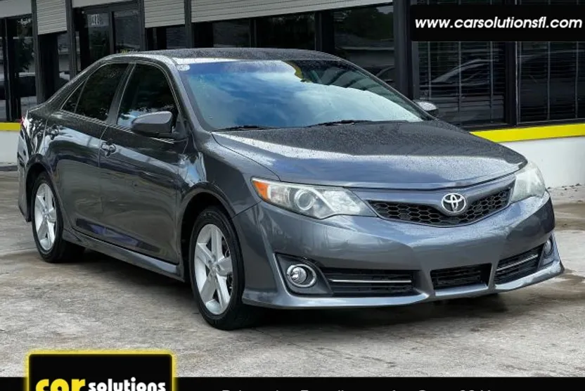 2014 Toyota Camry L photo 1