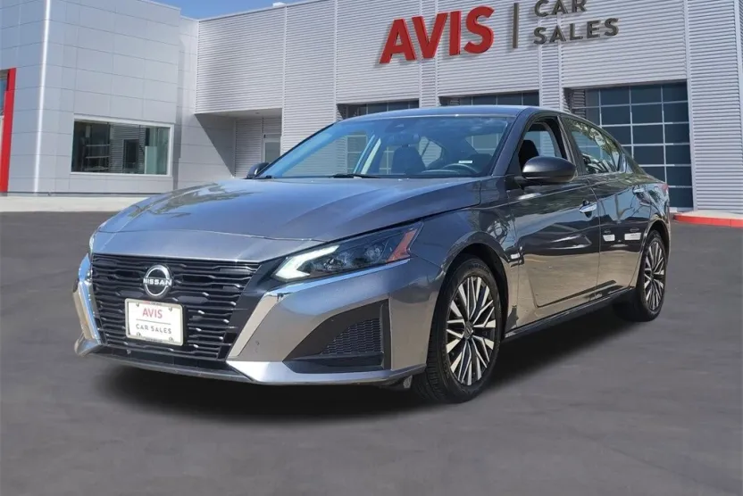 2024 Nissan Altima 2.5 SV photo 1