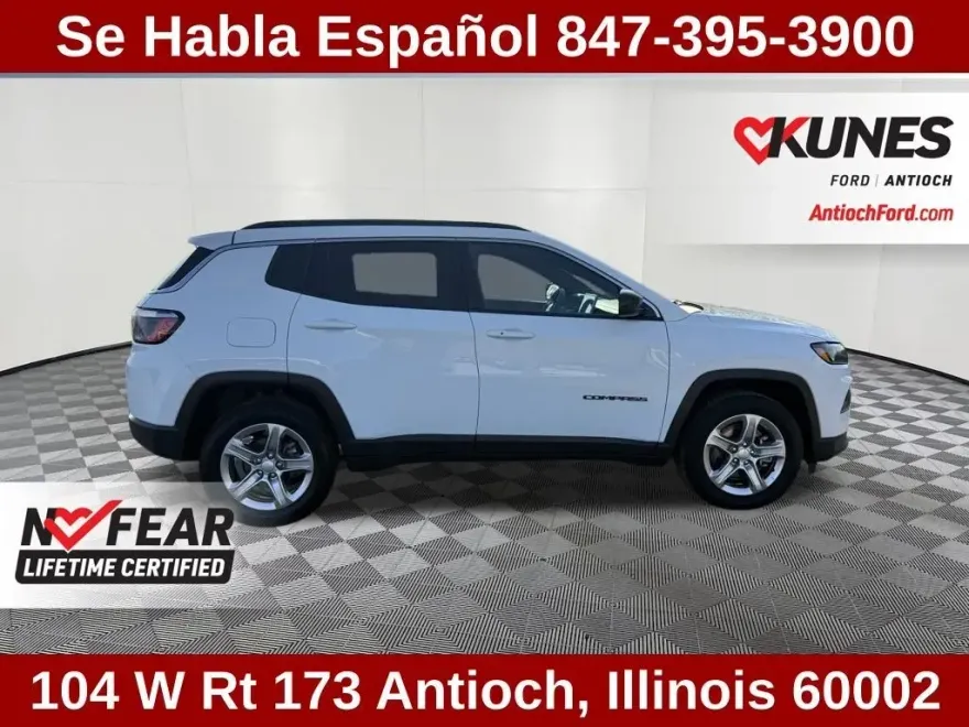 2024 Jeep Compass Latitude photo 1