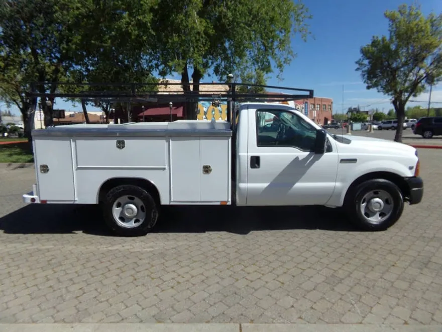 2007 Ford F-350 photo 1