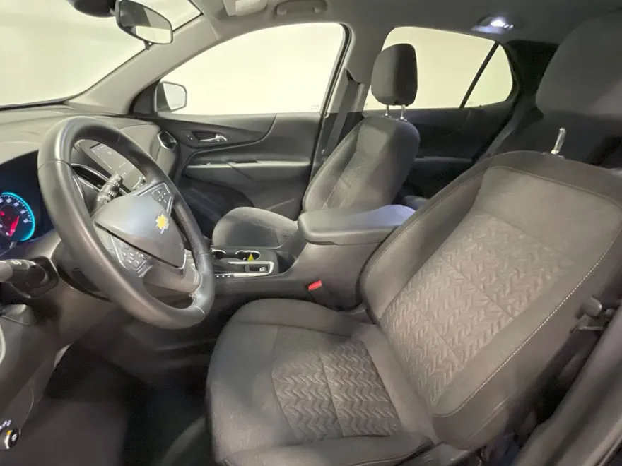 2024 Chevrolet Equinox LT photo 1