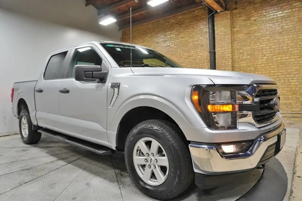 2023 Ford F-150 XLT photo 1