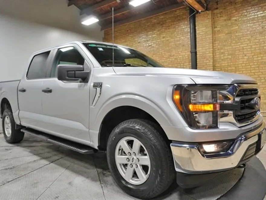 2023 Ford F-150 XLT photo 1