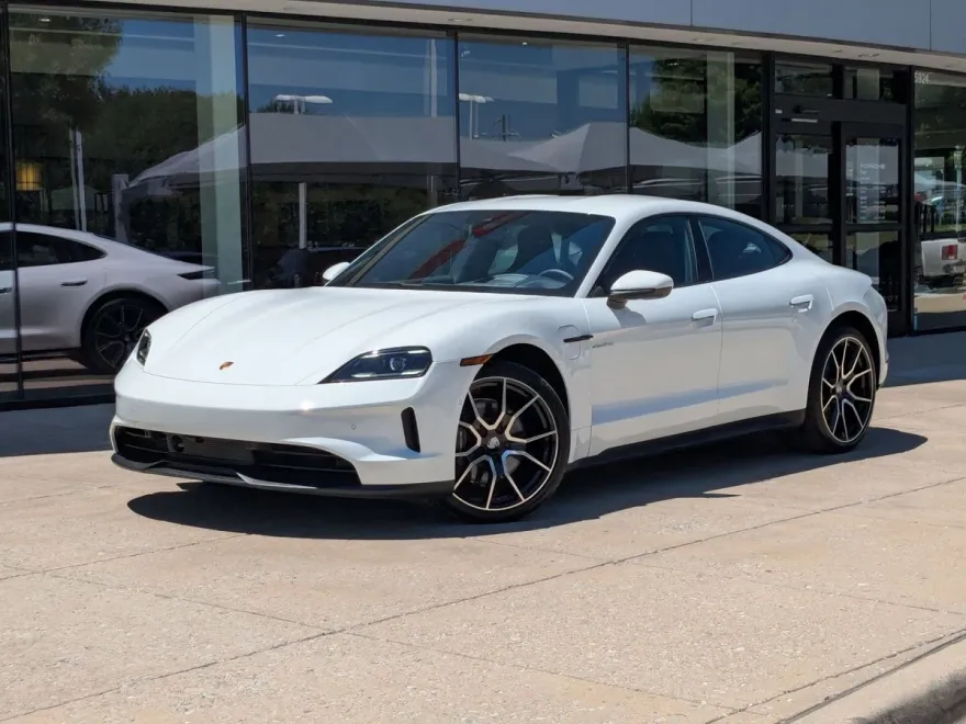 2025 Porsche Taycan 4 photo 1