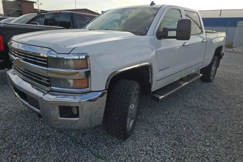 2015 Chevrolet Silverado 2500HD LTZ photo 1