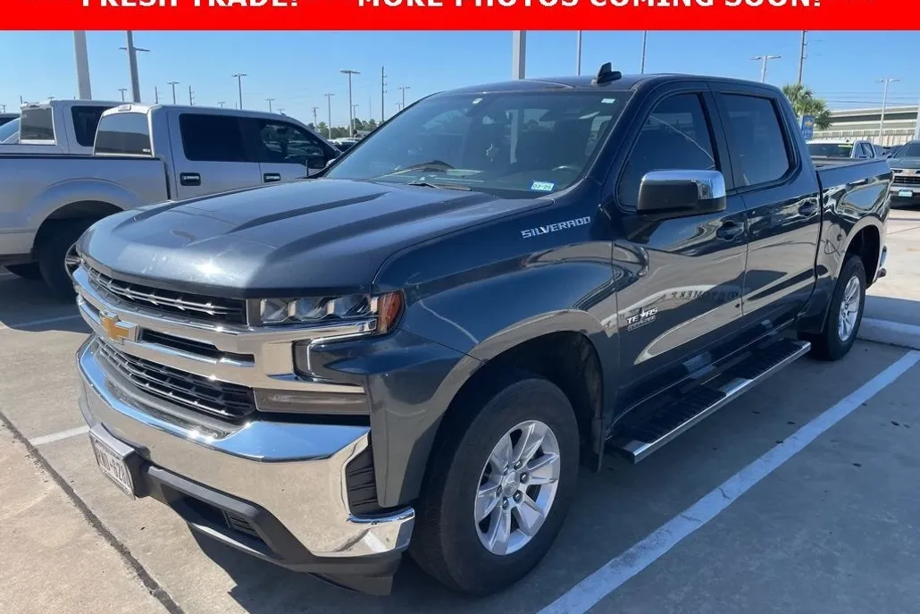2022 Chevrolet Silverado 1500 LT photo 1