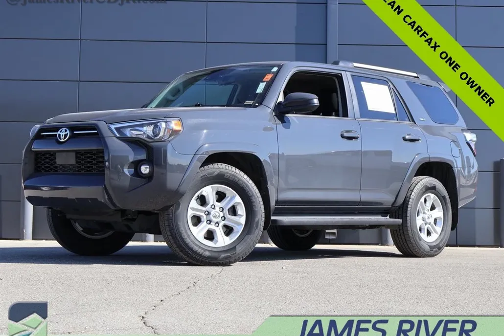 2024 Toyota 4Runner SR5 photo 1