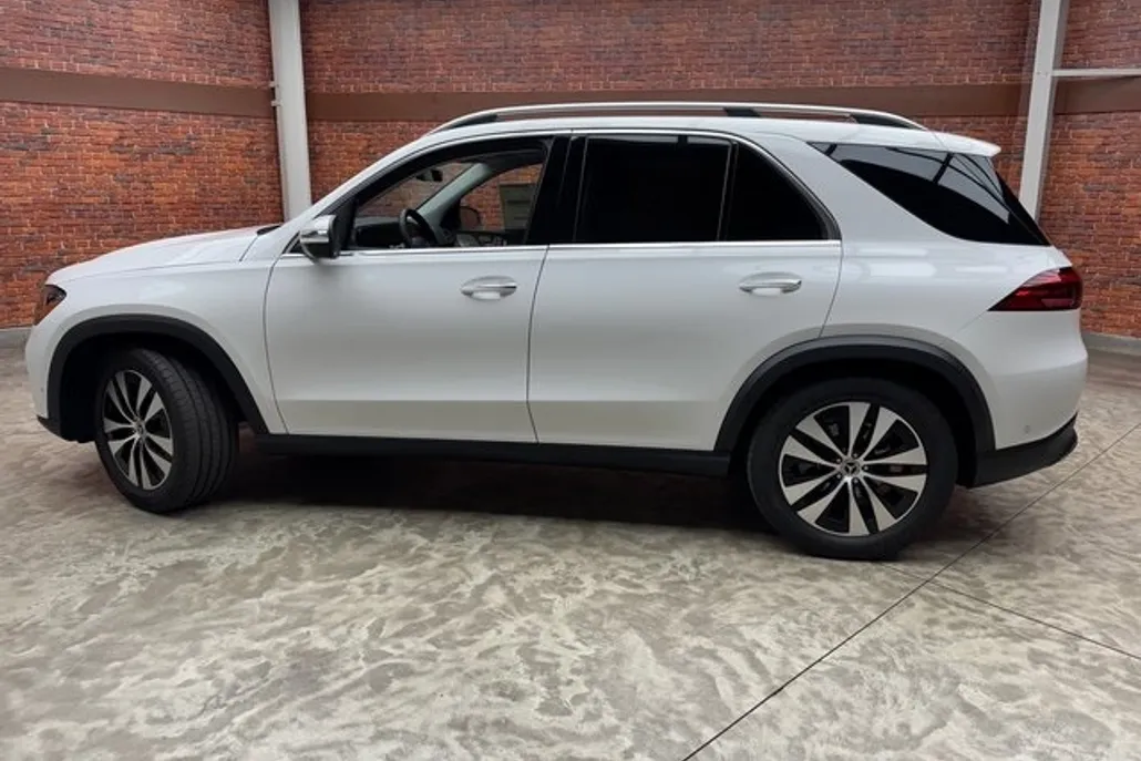 2025 Mercedes Benz GLE 350 4MATIC photo 1