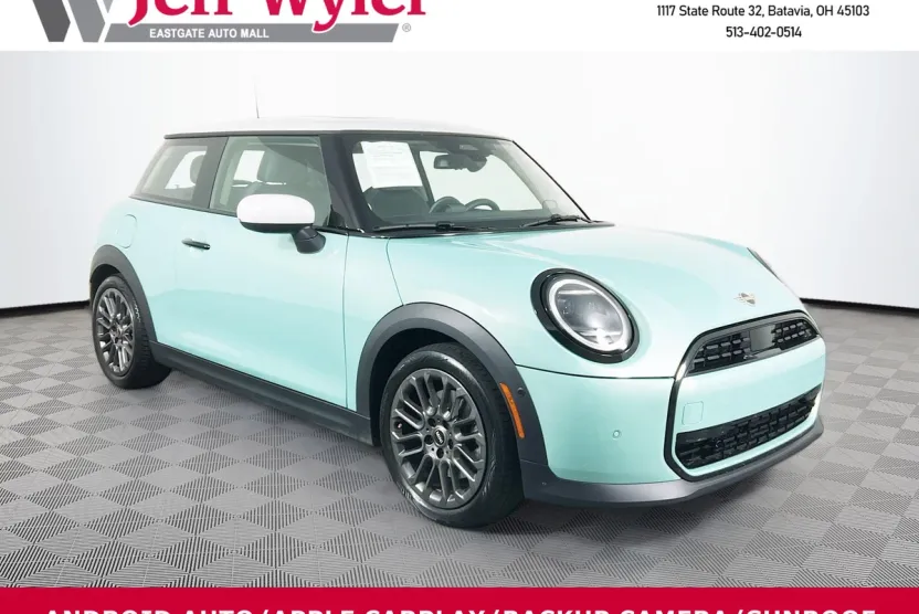 2025 Mini Cooper 2 Door Hardtop Signature photo 1