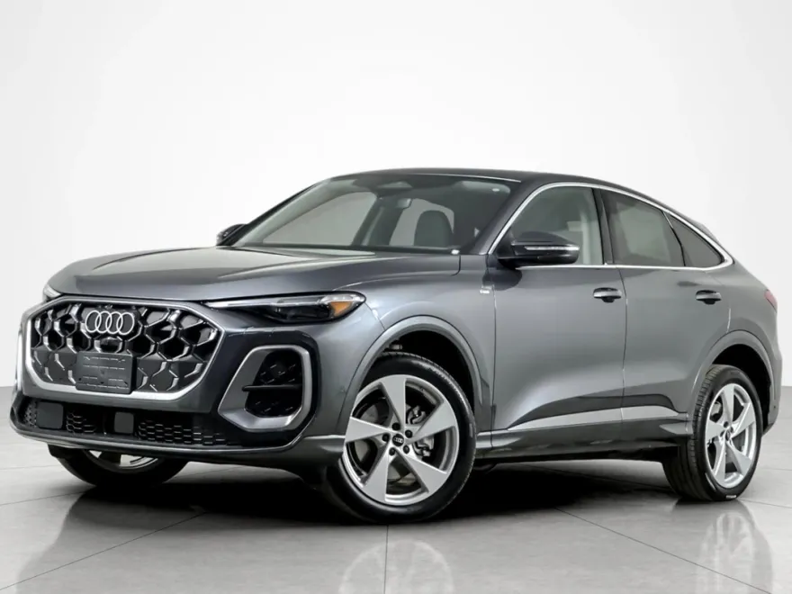 2025 Audi Q5 Sportback Premium Plus TFSI photo 1