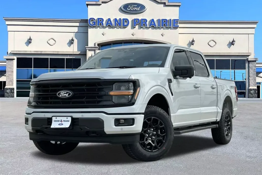 2025 Ford F-150 XLT photo 1