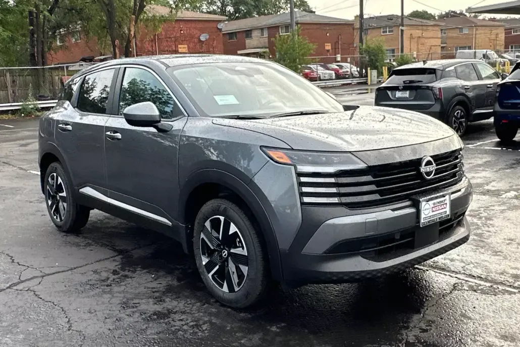 2025 Nissan Kicks SV photo 1