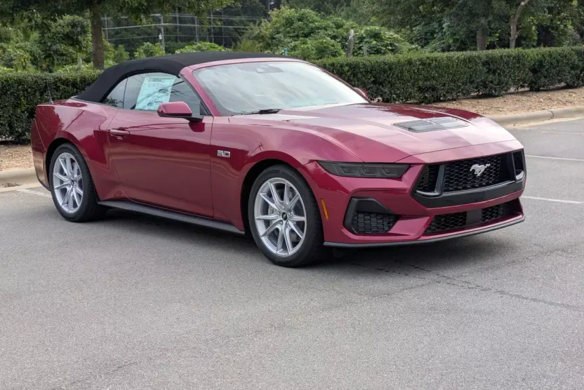 2025 Ford Mustang GT Premium photo 1