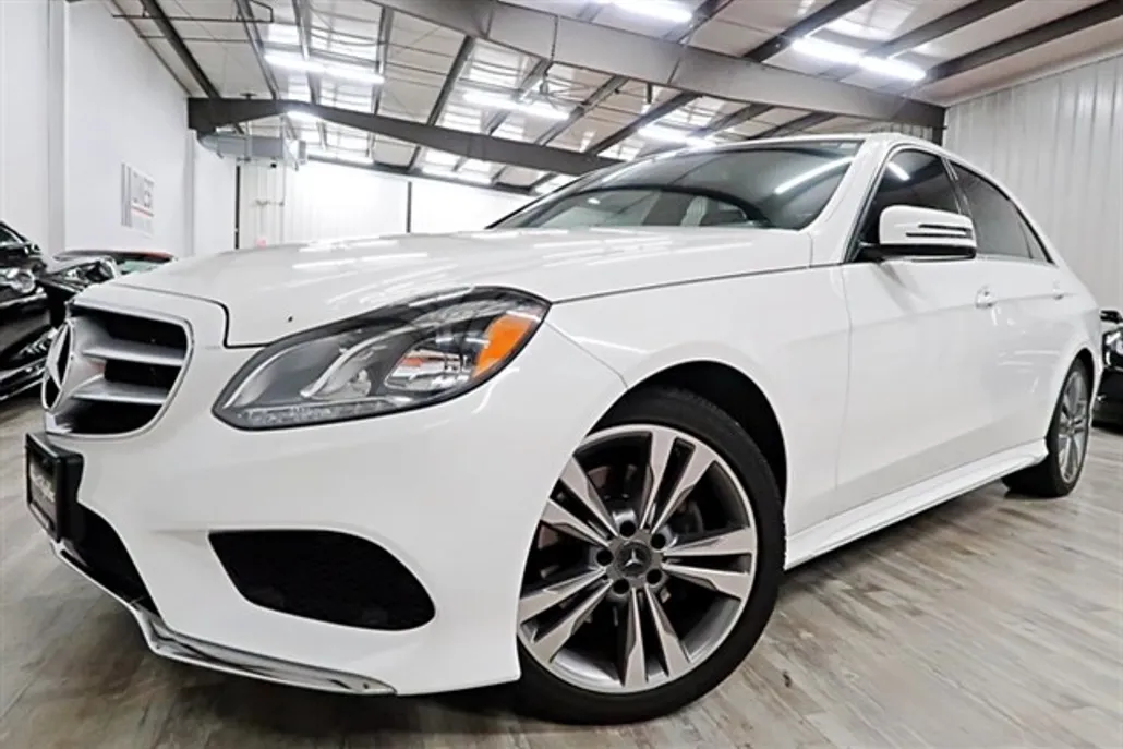 2014 Mercedes Benz E 4MATIC photo 1