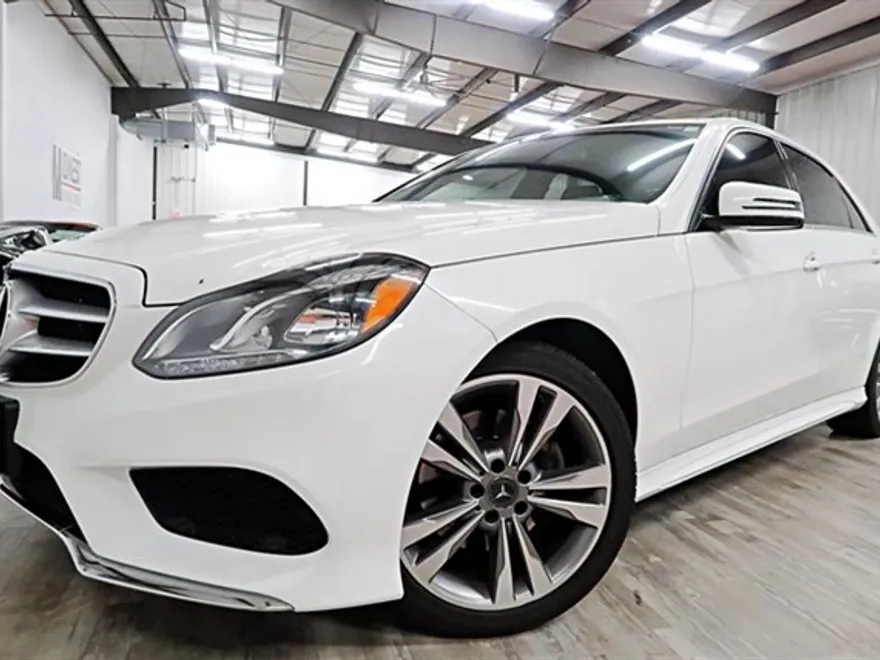 2014 Mercedes Benz E 4MATIC photo 1