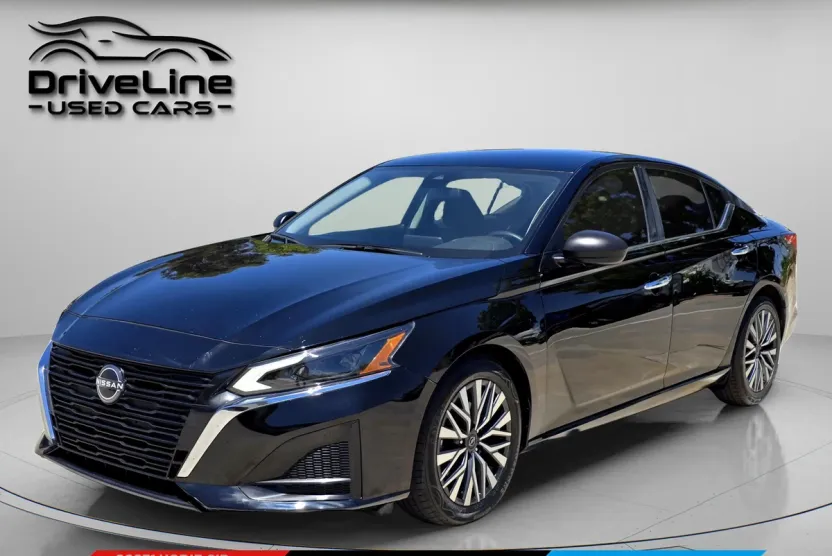 2024 Nissan Altima 2.5 SV photo 1