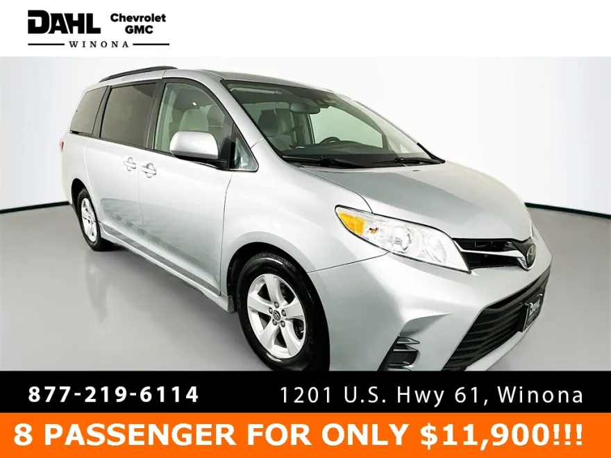 2020 Toyota Sienna LE photo 1