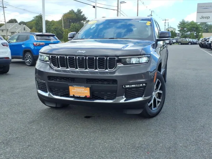 2023 Jeep Grand Cherokee Limited photo 1