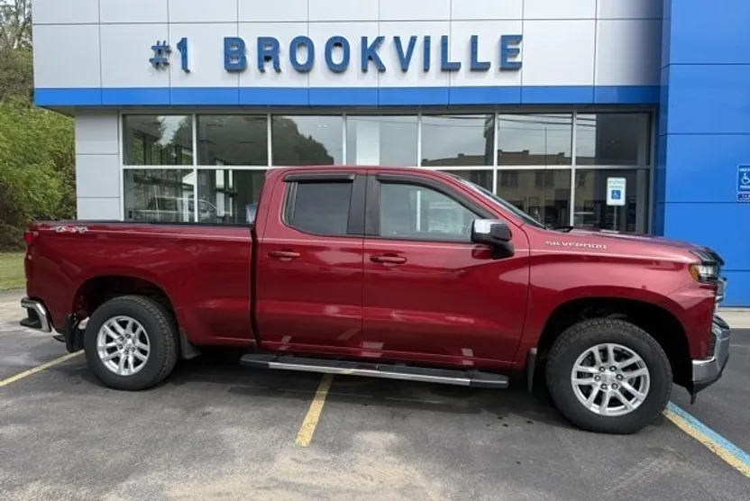 2020 Chevrolet Silverado 1500 LT photo 1