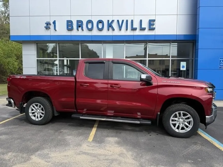2020 Chevrolet Silverado 1500 LT photo 1